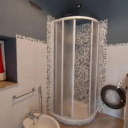 L'angolo In San Luca Генуя